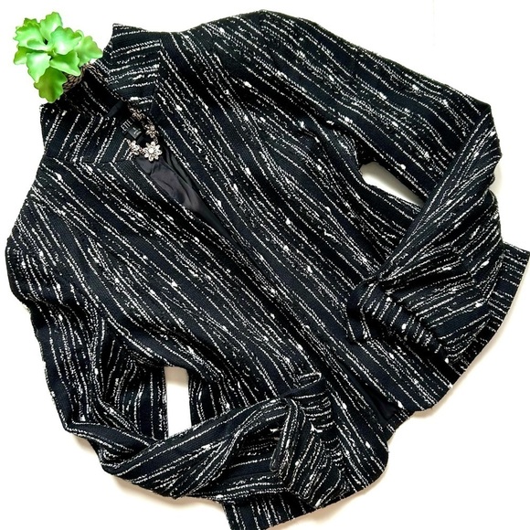 Lafayette 148 New York Black and White Textured Wool Blazer Jacket Split Cuff 6 - Picture 2 of 9